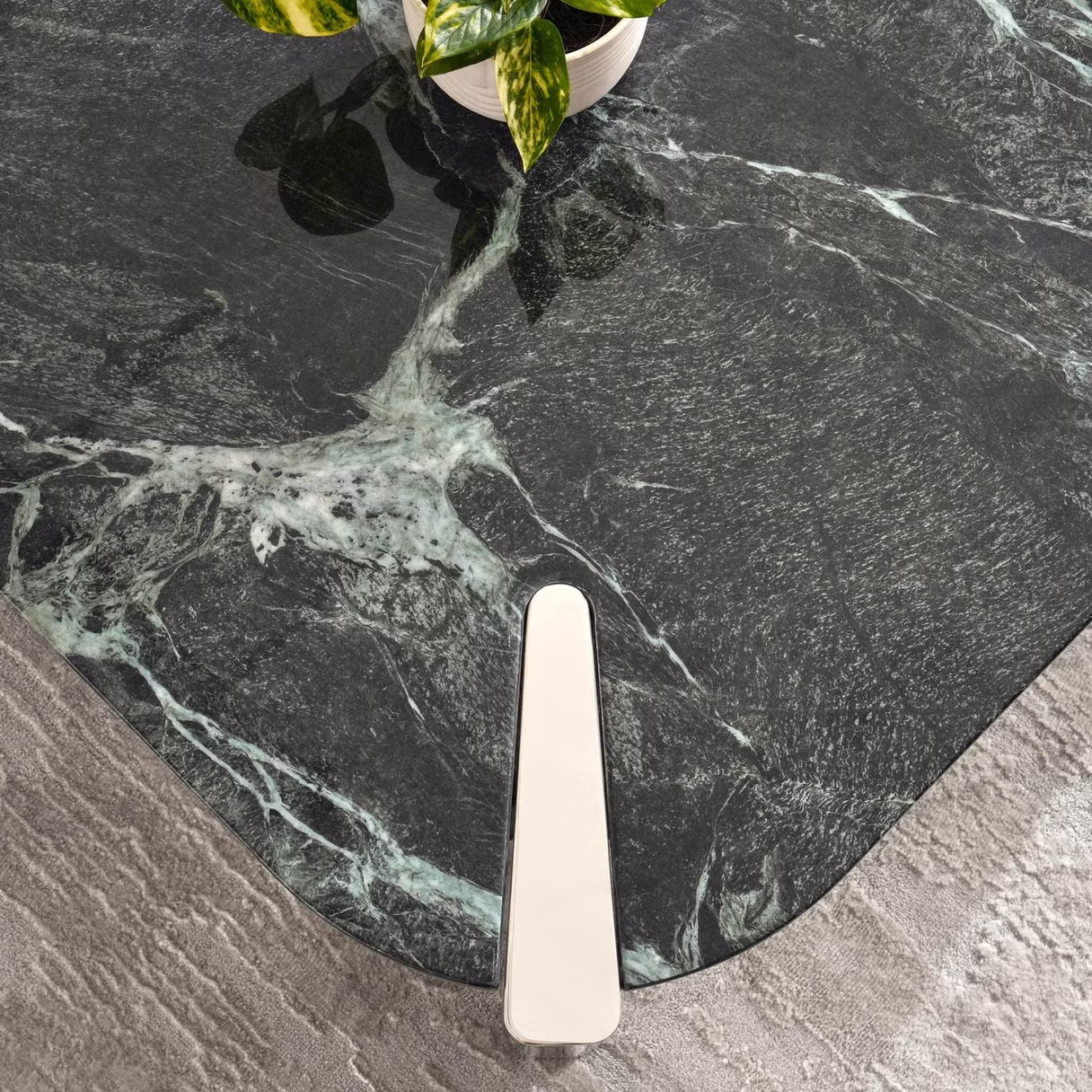 طاولة قهوة أيسر رخامية - فضية خضراء