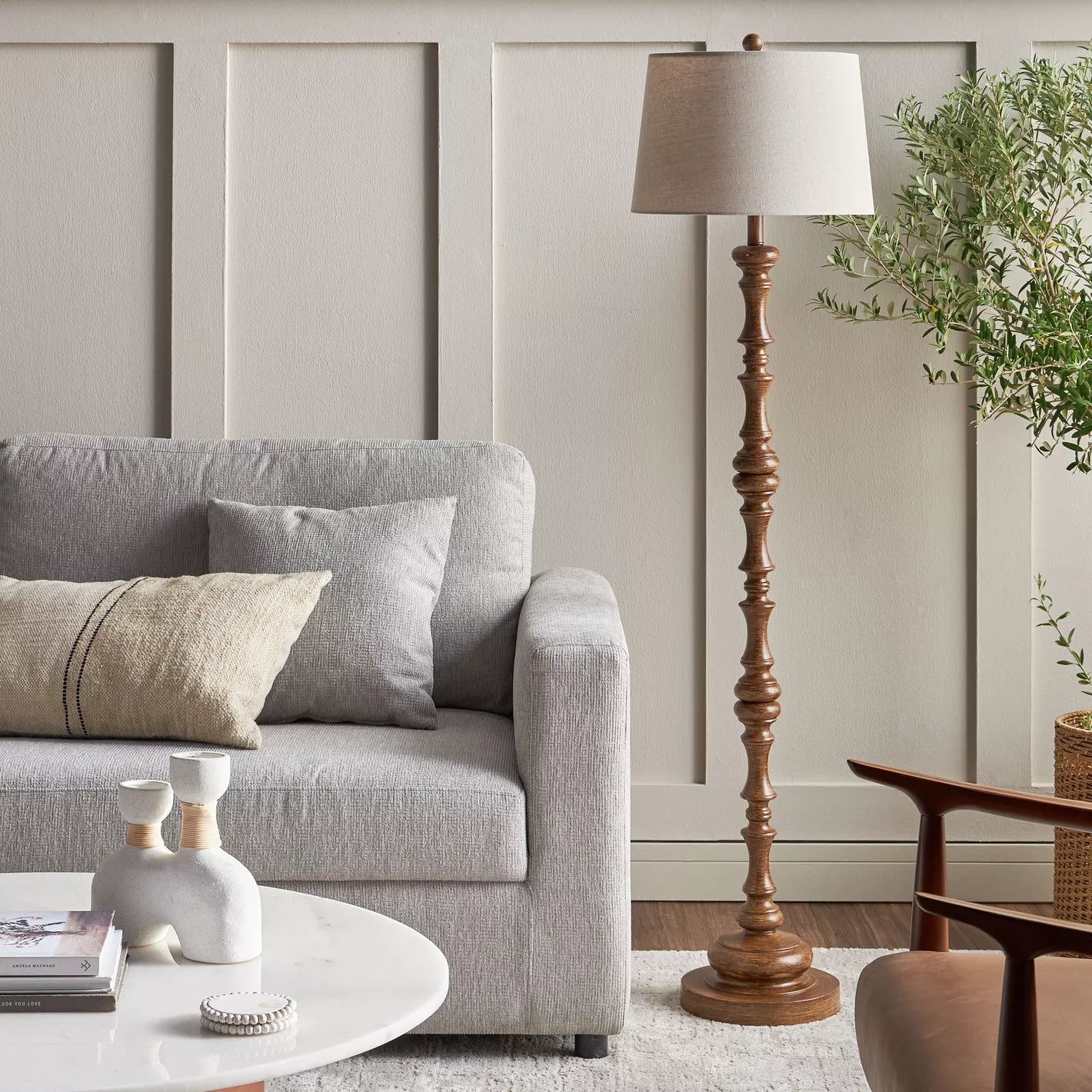 Eseus Polyresin Floor Lamp - 153 cm