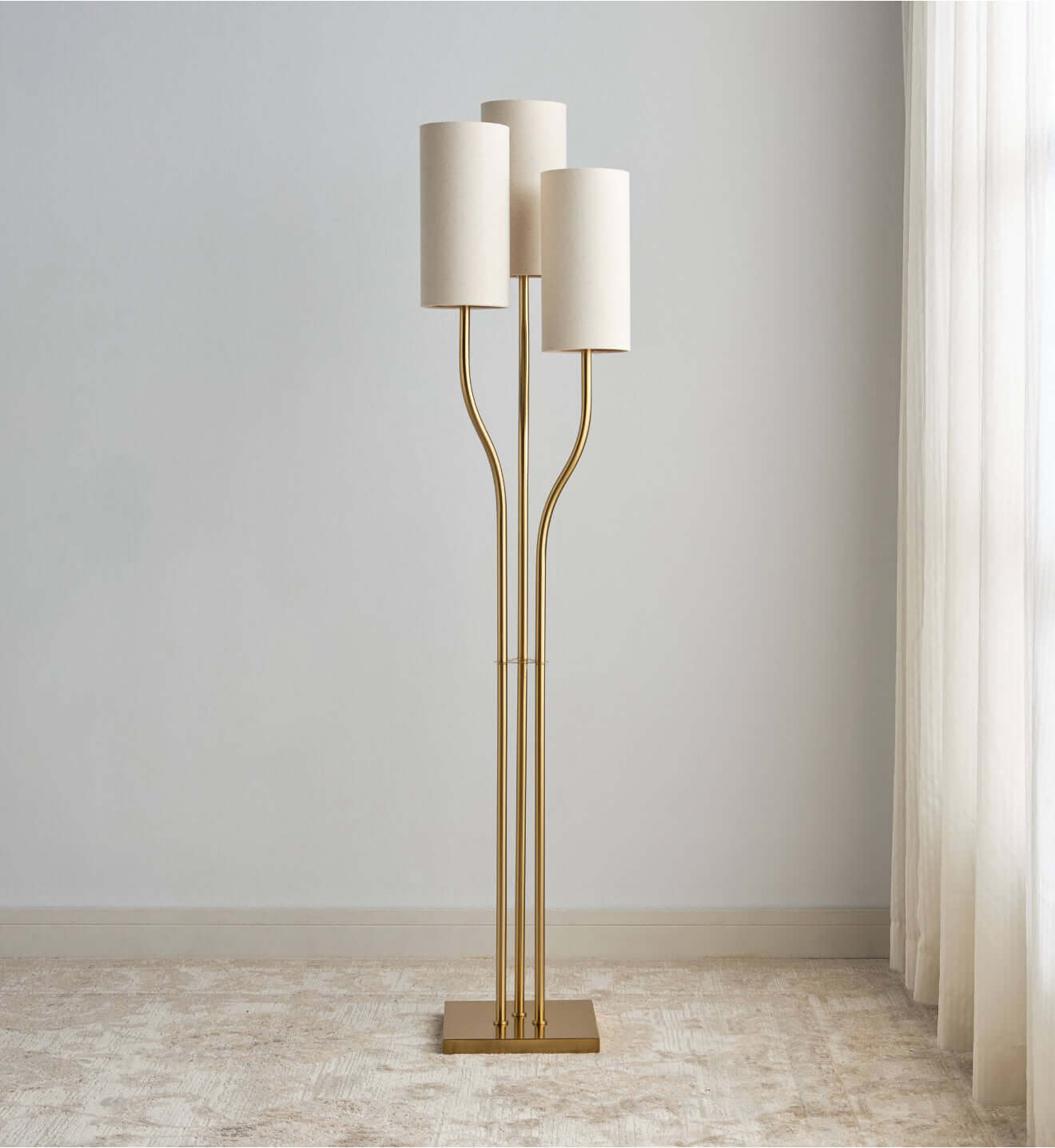 Lampadaire en métal doré