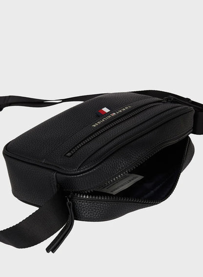 حقيبة غسيل بشعار تومي هيلفيغر 