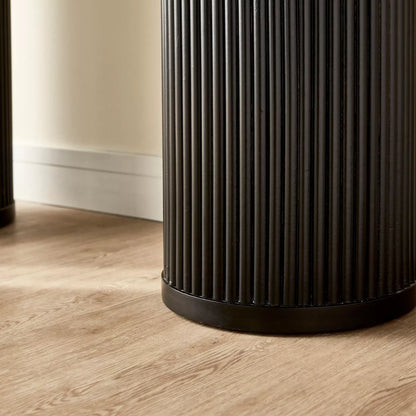 طاولة وحدة تحكم أحادية مع مرآة