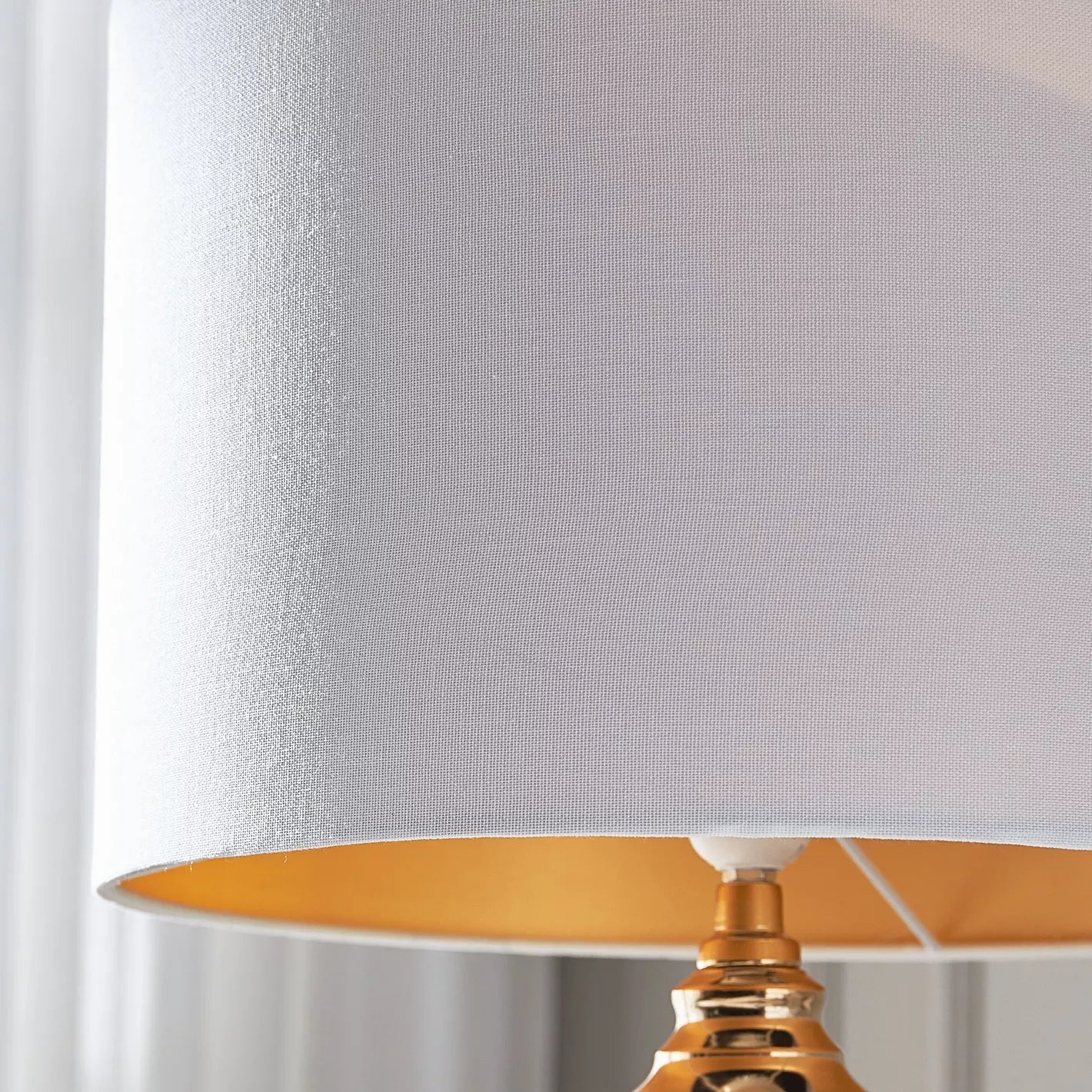 مصباح طاولة زجاجي سيفينا - 59 سم