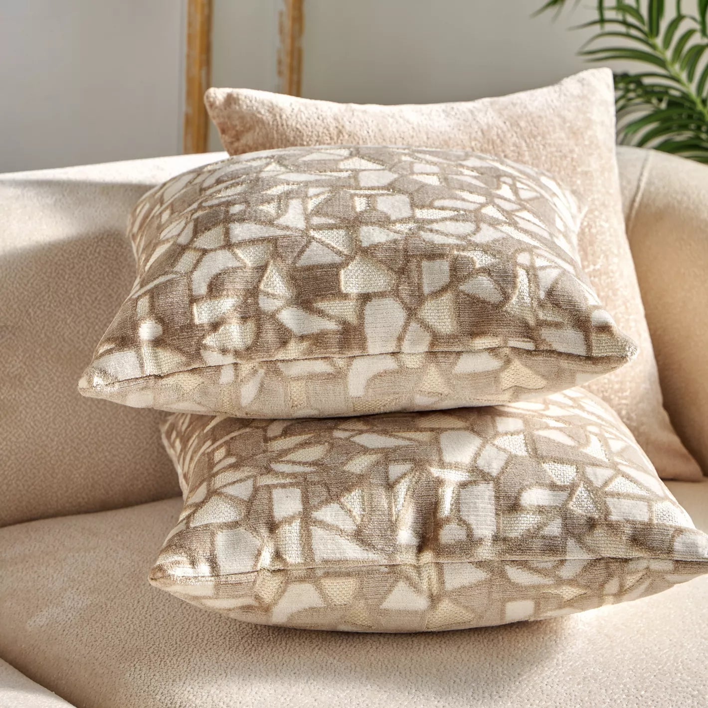 أريكة أريس المخملية ذات الأربعة مقاعد