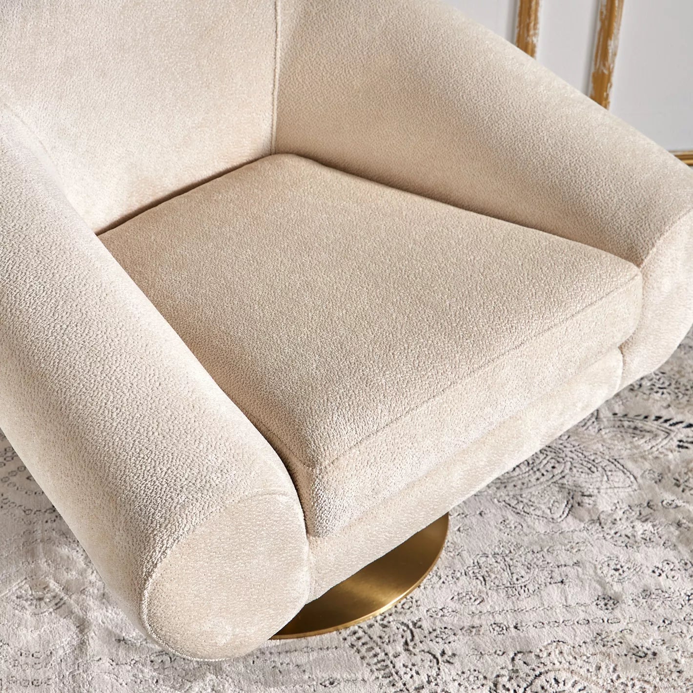 كرسي فارس الدوار