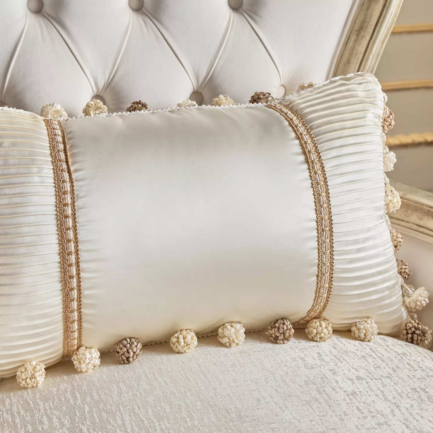 كرسي سوليفان المخملي