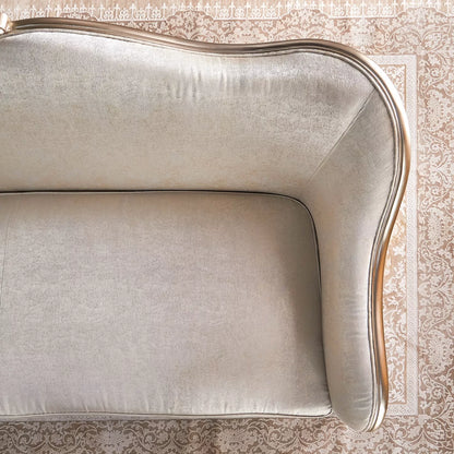 أريكة كلاسيكية من القماش بثلاثة مقاعد