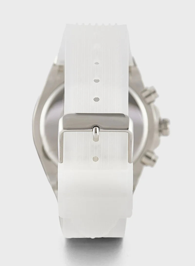 ساعة GUESS التناظرية 