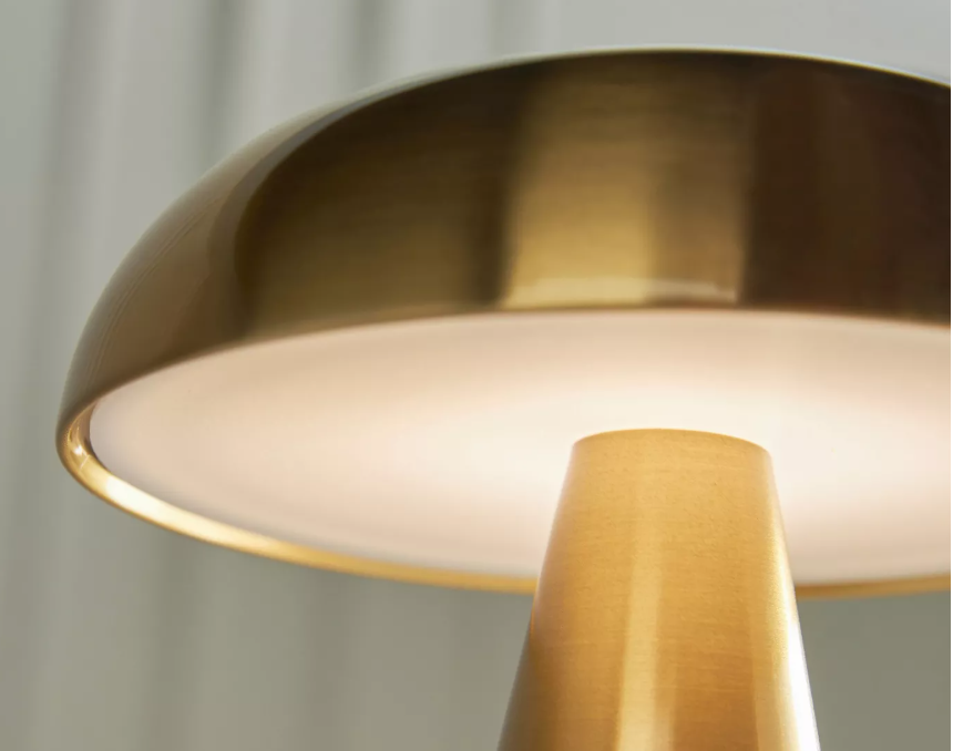Metal Touch Table Lamp with USB - 21 cm