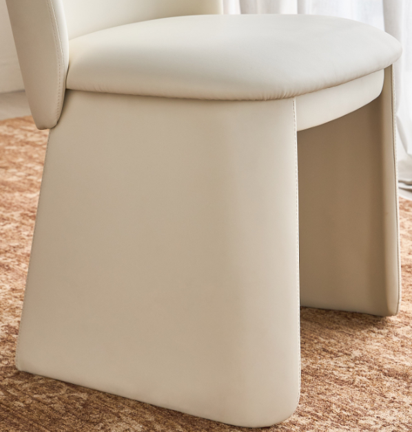 ila Dining Chair