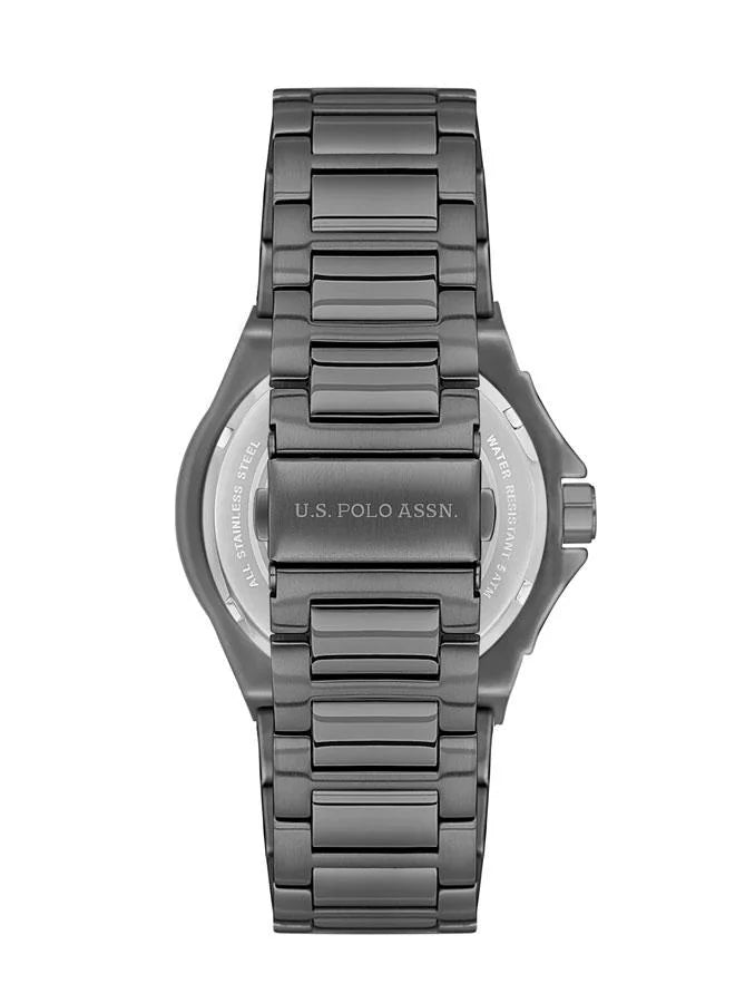ساعة رجالية أساسية من مجموعة بولو الأمريكية، مقاس 42 مم، بميناء أخضر داكن وسوار من الفولاذ المقاوم للصدأ رمادي اللون 