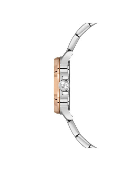 ساعة يو إس بولو أسن ستايل النسائية، ٣٠ مم، بميناء فضي وسوار من الفولاذ المقاوم للصدأ 